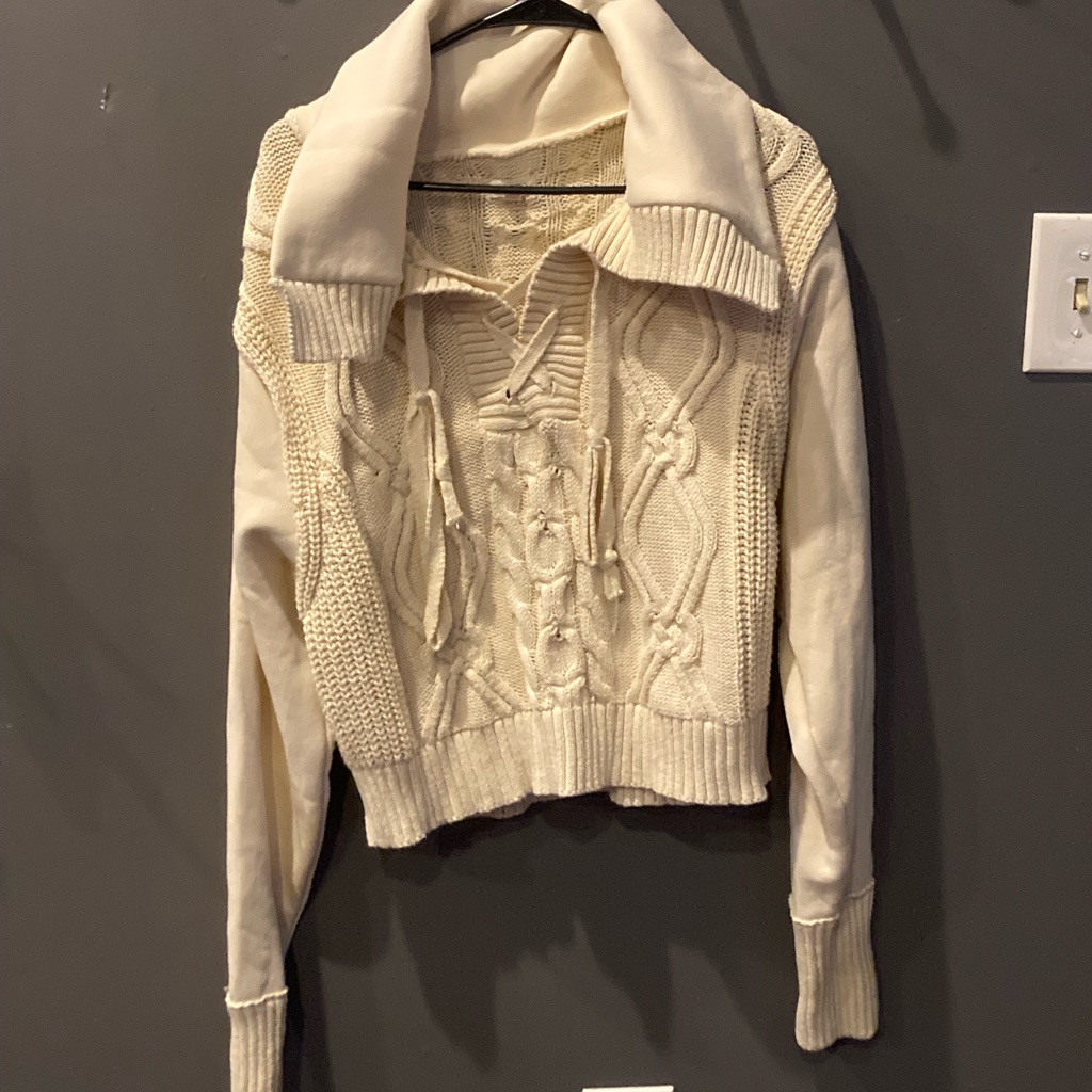 Pilcro Size Medium Cream Tie Up Cable Sweater Excellent Condition